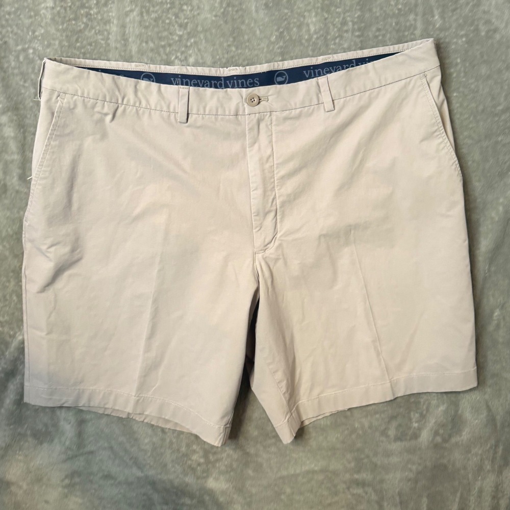 Vineyard Vines On The Go Shorts Mens 42 Khaki Tan Performance Stretch Golf